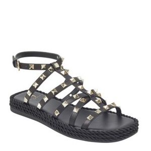 Marc Fisher Sandals (Valentino Dupe)